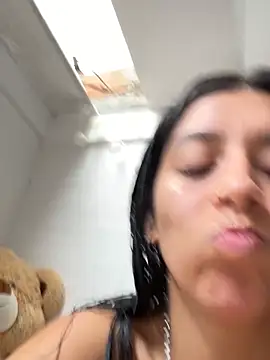 BrittanyDiaz: онлайн-секс-чат
