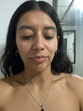 BrittanyDiaz XXX чат на живо
