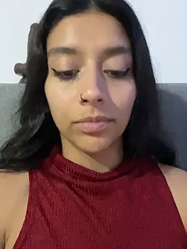 BrittanyDiaz XXX чат на живо