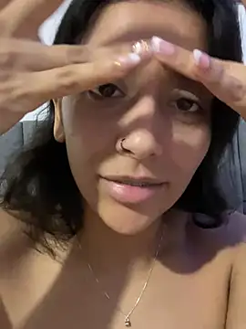 BrittanyDiaz XXX чат на живо