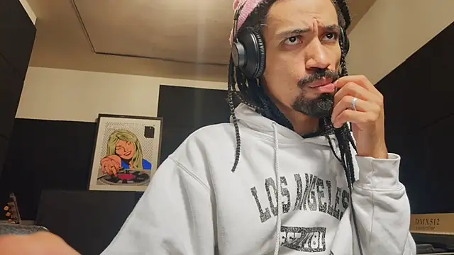 FavelaDaddyCum 在線直播表演