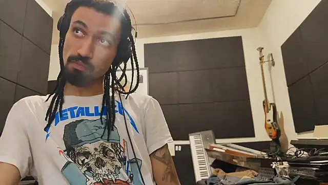 Show de FavelaDaddyCum na webcam