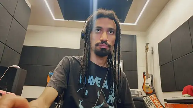 Show de FavelaDaddyCum na webcam