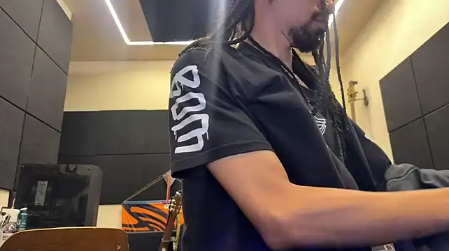 FavelaDaddyCum 网络视讯表演