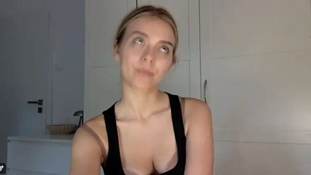 Chatroom XXX en direct de AmyDelight