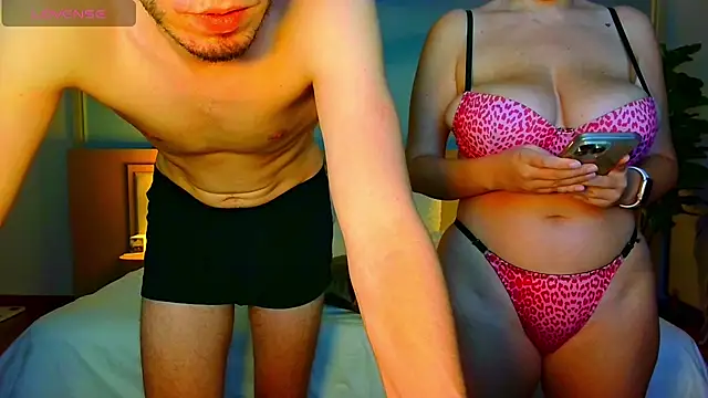 hello_imkittyy Live XXX-Chat