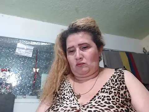 Perla1981--n Live XXX chat