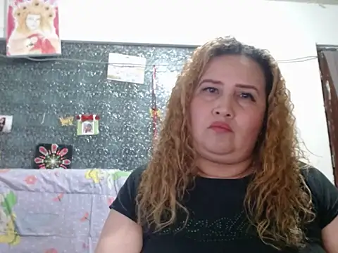 Perla1981-- Chat XXX in diretta