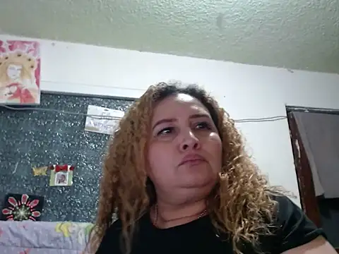 Chatroom XXX en direct de Perla1981--