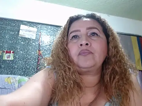 Perla1981--'s Live XXX Chat