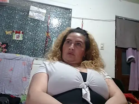Chat XXX ao vivo de Perla1981--
