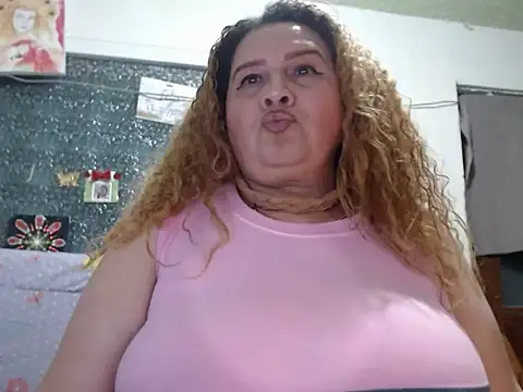 Perla1981-- – Live XXX-chat