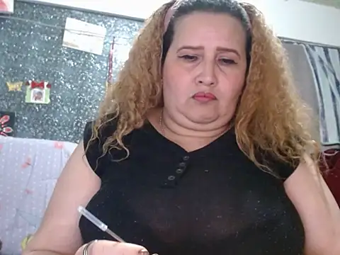 Chatroom XXX en direct de Perla1981--