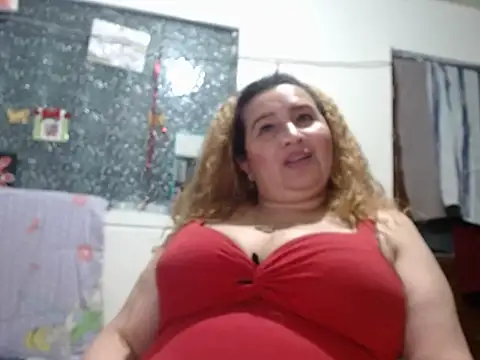 Perla1981--'s Live XXX Chat