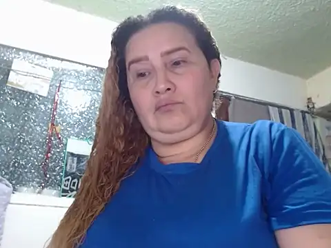 Perla1981--'s Live XXX Chat