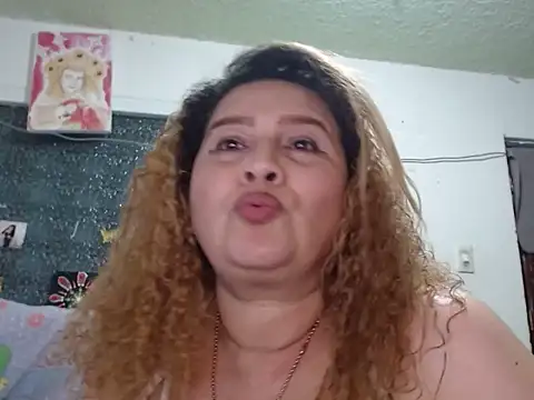 Perla1981--'s Live XXX Chat