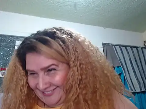 Perla1981--n Live XXX chat