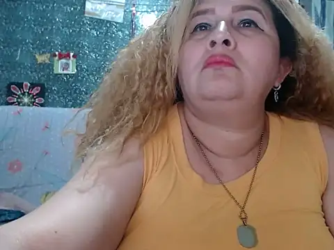 Perla1981--n Live XXX chat