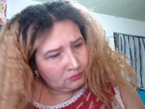 Perla1981--'s Live XXX Chat