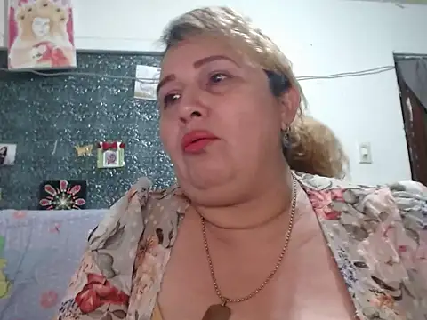 Chat XXX en directo de Perla1981--