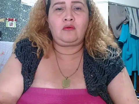 Perla1981--n Live XXX chat