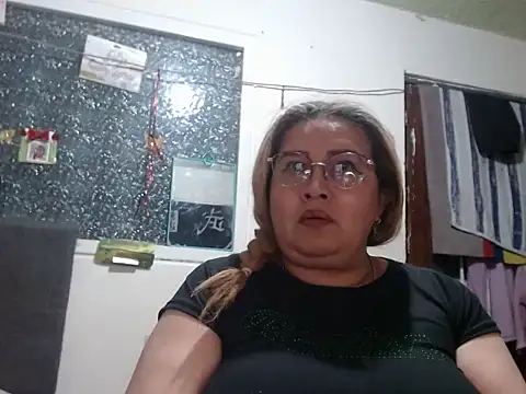 Živý XXX chat Perla1981--