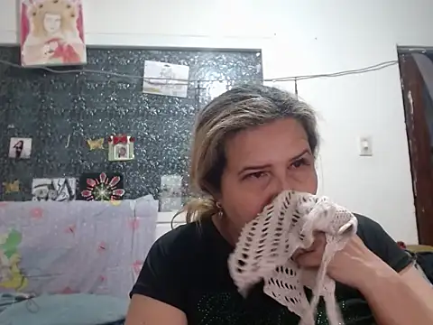 Perla1981-- – Naživo XXX chat