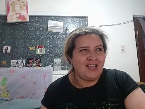 Perla1981-- – Naživo XXX chat