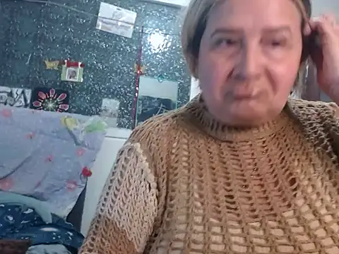 Perla1981--'s Live XXX Chat