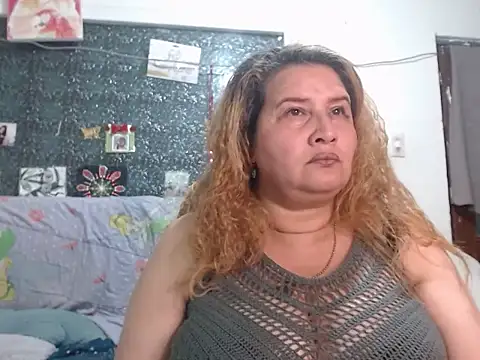 Perla1981-- Chat XXX live