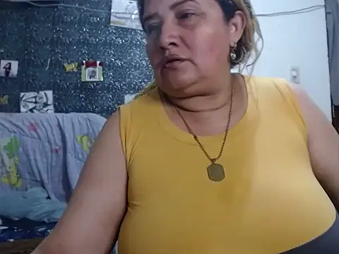 Perla1981--'s Live XXX Chat