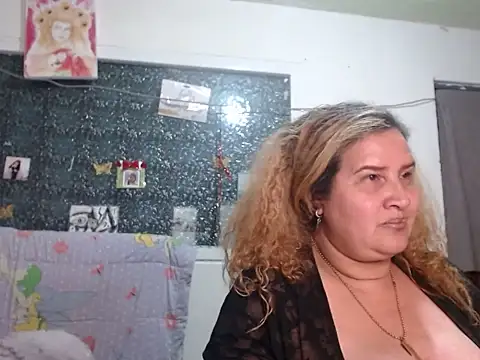 XXX chat uživo modela Perla1981--
