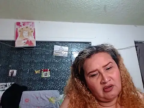 Chat XXX en directo de Perla1981--