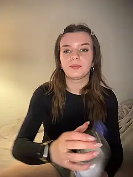 HotYasmin-'s Live Chat Room