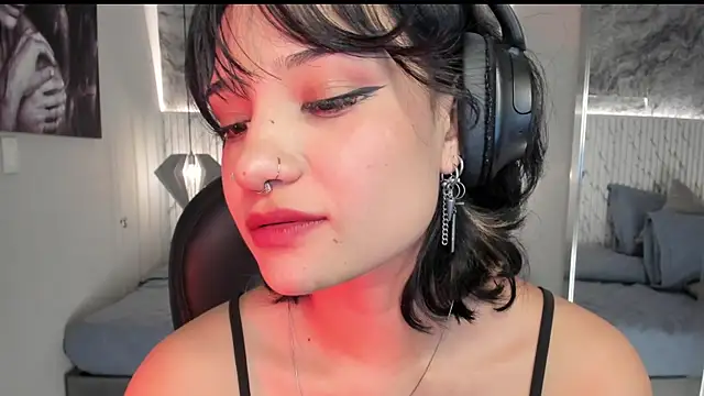 renee_shelby_'s Live XXX Chat