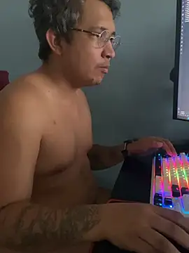Show de adelgado777 na webcam