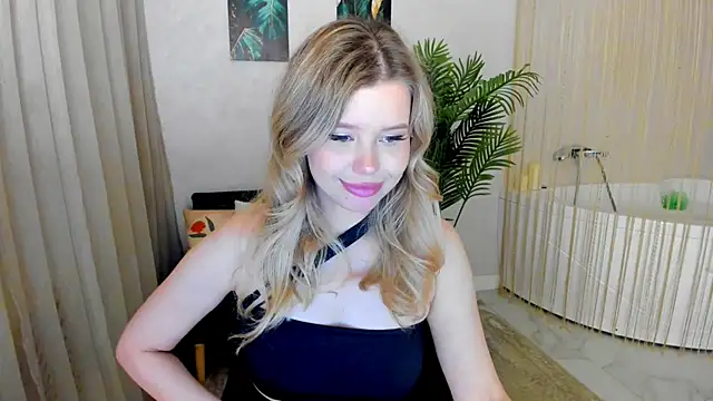 FollowLovee: вебкам-шоу