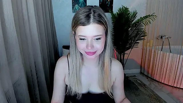 FollowLovee's Webcam Show