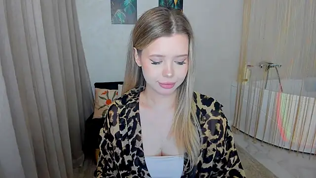 FollowLovee's Live XXX Chat