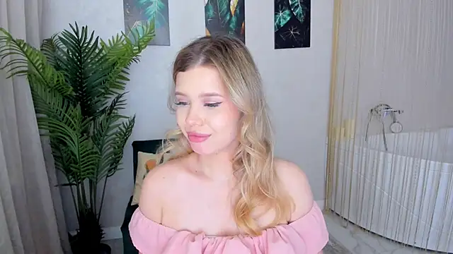 FollowLovee Шоу с уебкамера