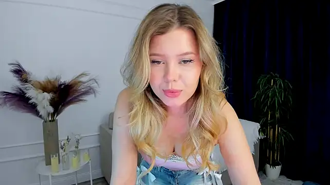 FollowLovee Live XXX-chat
