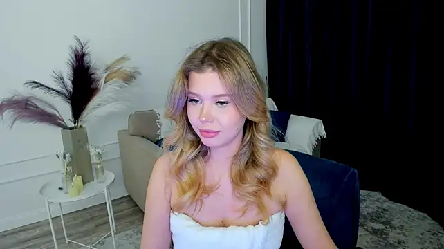 Show de FollowLovee na webcam