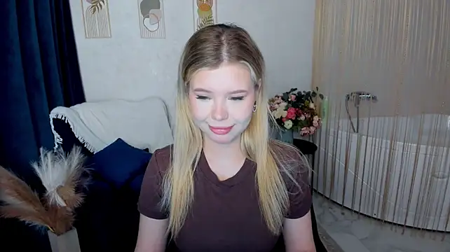 FollowLovee's Webcam Show