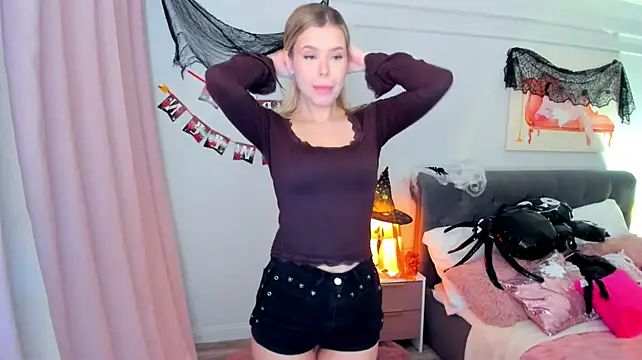 FollowLoveen Webbikameraesitys