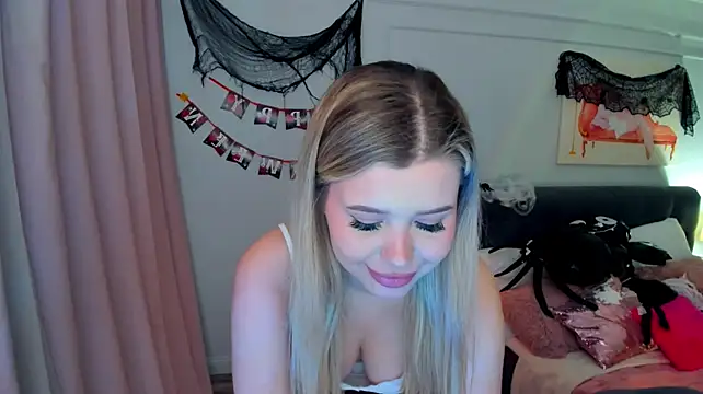 FollowLovee Show in webcam