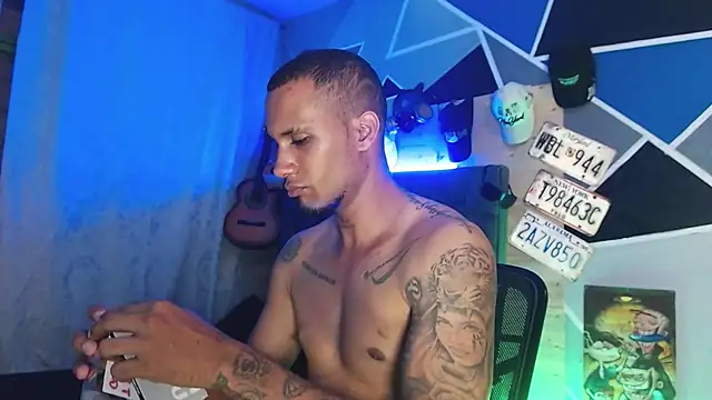 Show modela MagnusFrost na web-kameri