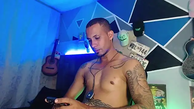 MagnusFrost Webcam show