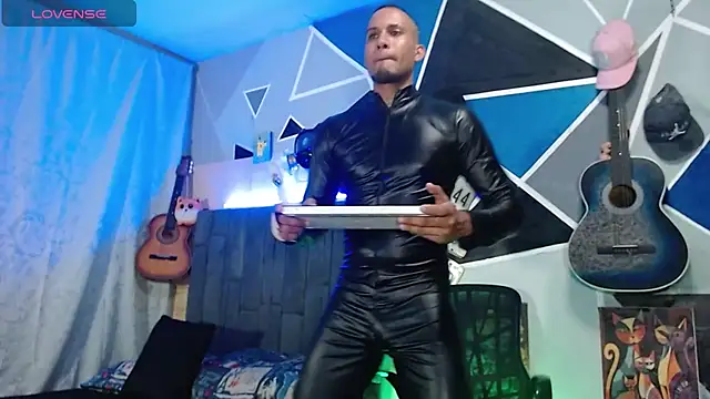 MagnusFrost Webcam show