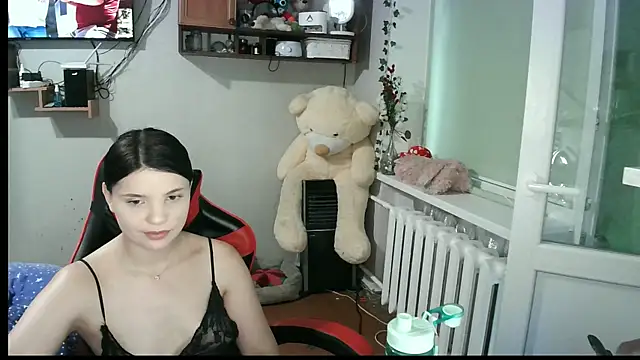 Show modela EllisKiss na web-kameri