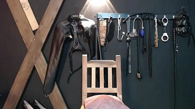 Show de kinky_slave_ na webcam